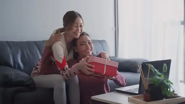 Ideas de regalos personalizados para parejas a distancia