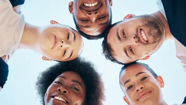 Cómo construir relaciones auténticas desde tu identidad personal
